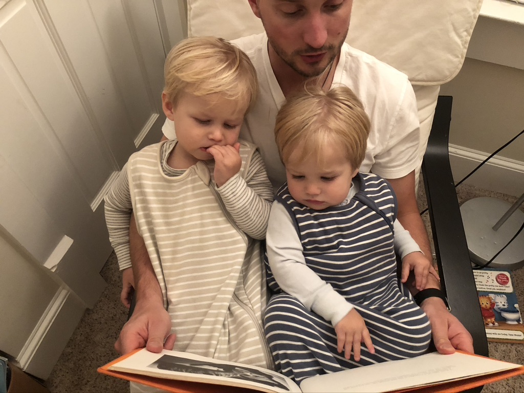 September Goals 2020 | Blog post: www.yourstrulyelizab.com | Photo by Eliza B. - father reading to sons